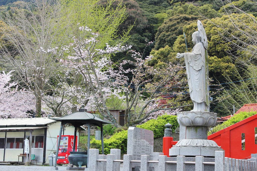 成田山不動寺 敷地内