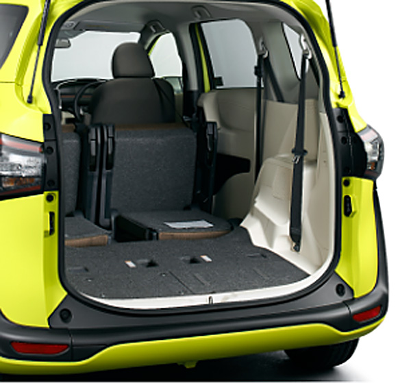 TOYOTA Sienta リアゲート