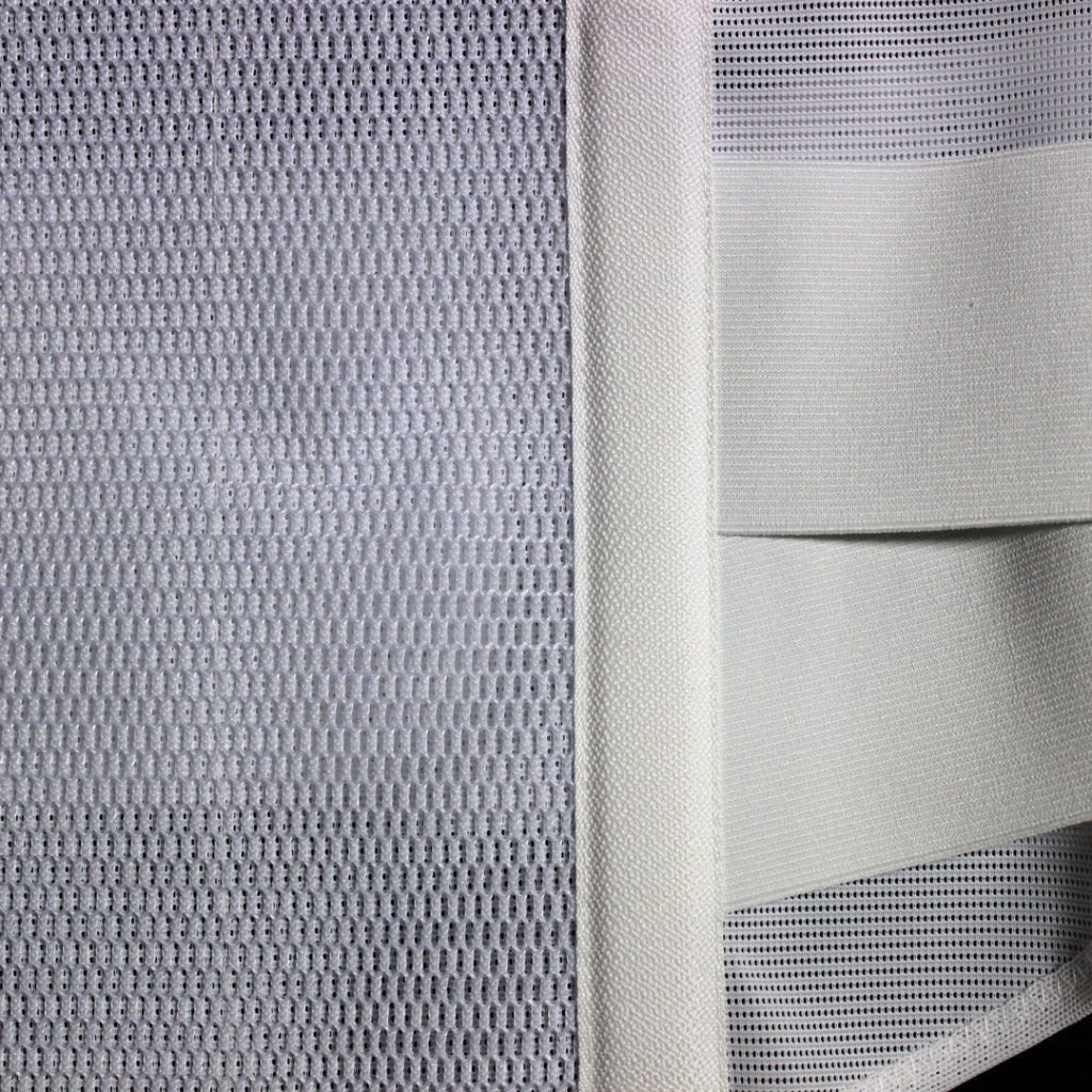 背面メッシュとステー