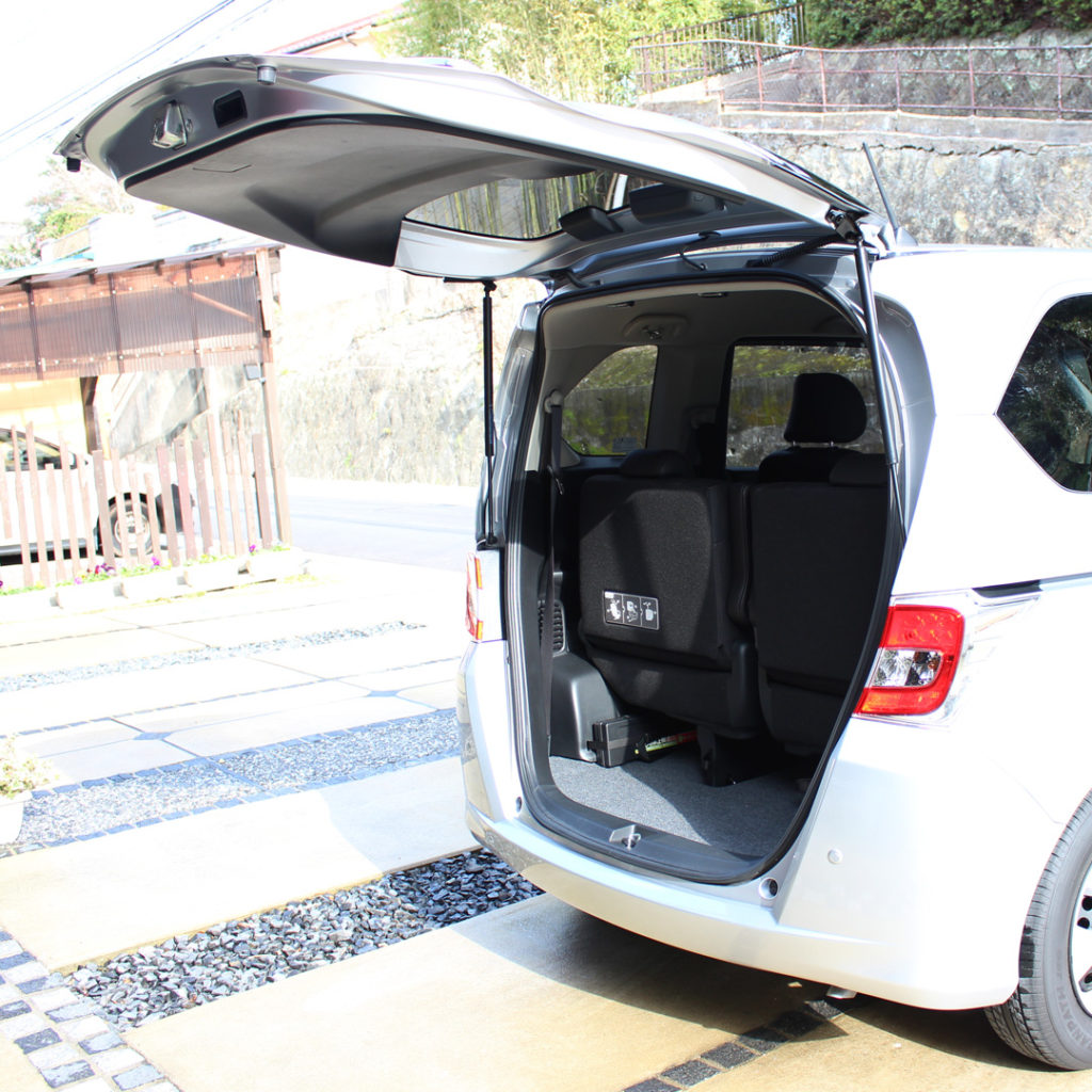 Honda FREED GB3 リアゲート