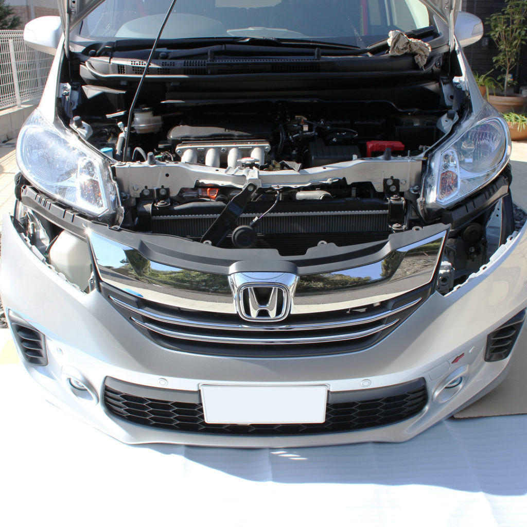 バンパー外し完了 正面