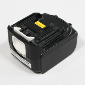 マキタの充電式インパクト互換品バッテリーパック分解してみた