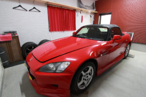 ガレージにカーテンを装備