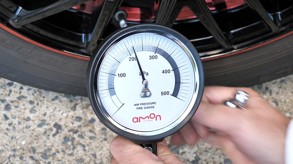 空気圧確認
