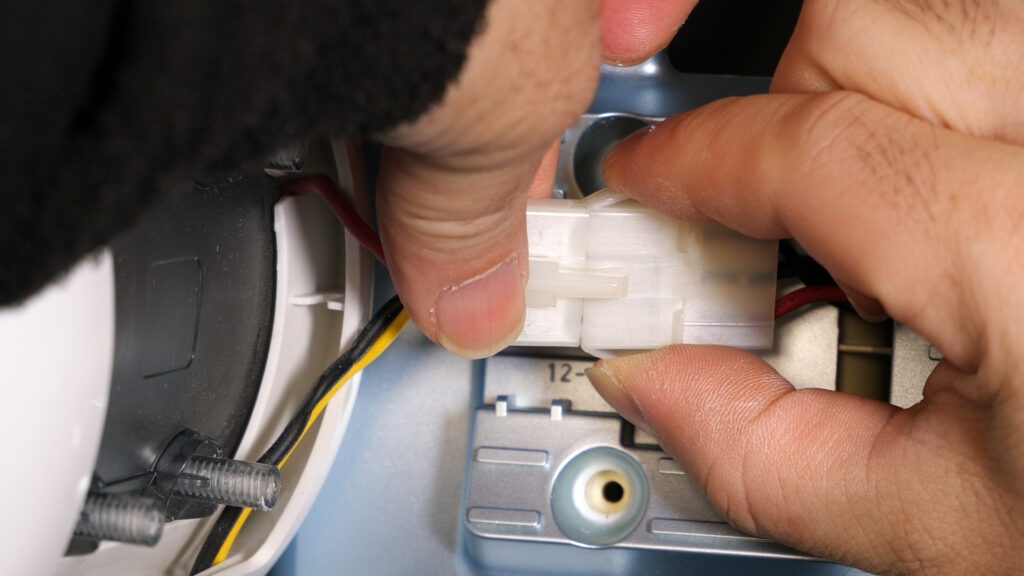 コネクターを切り離す