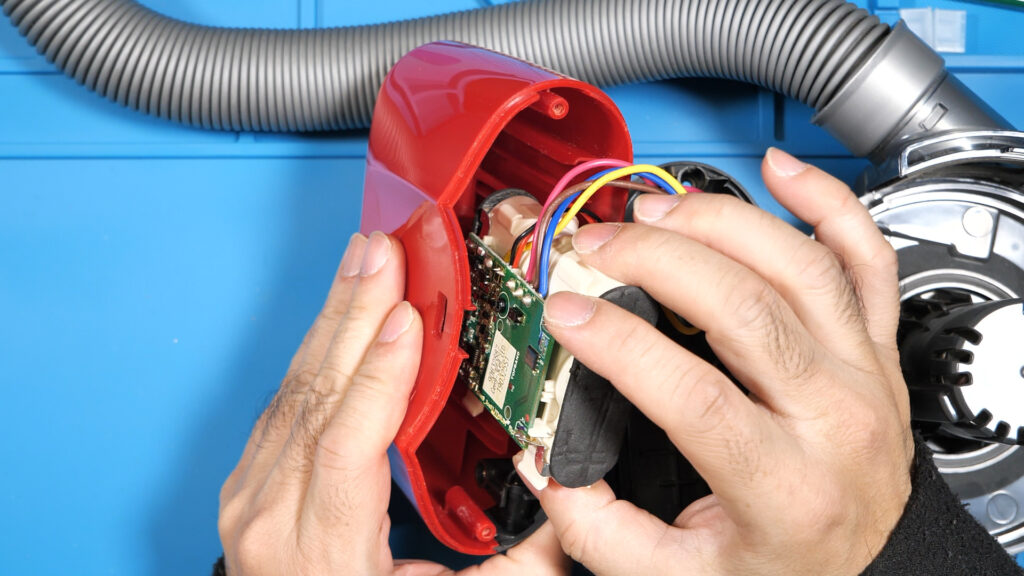 バッテリーユニットをケースに収める