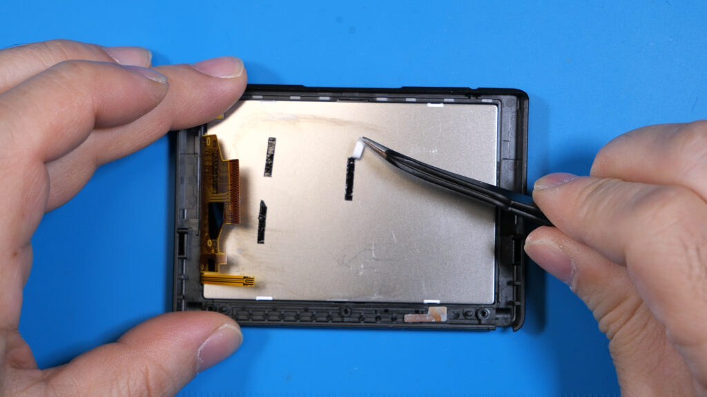 両面テープを貼りなおし