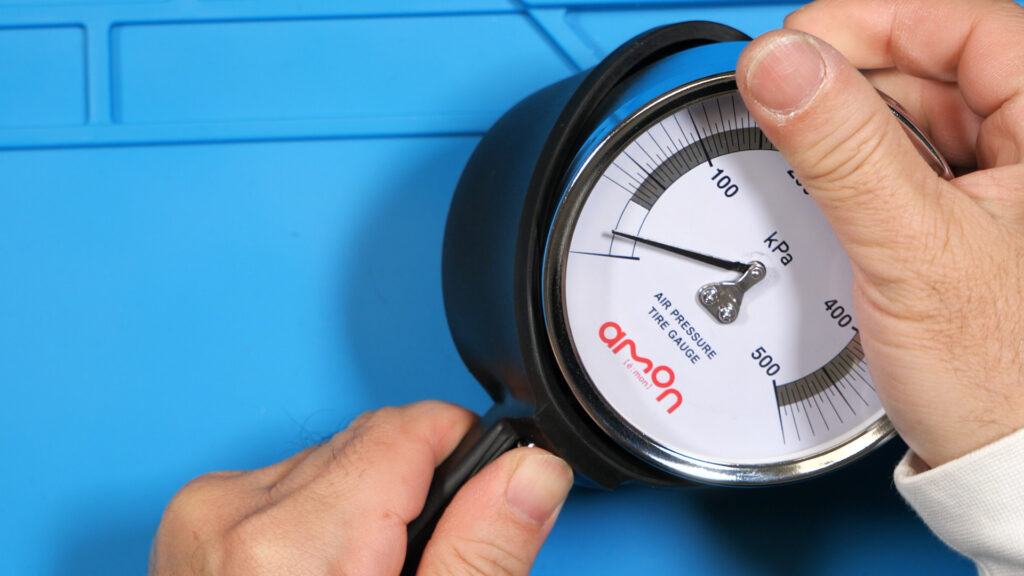 ゴムカバーを外す