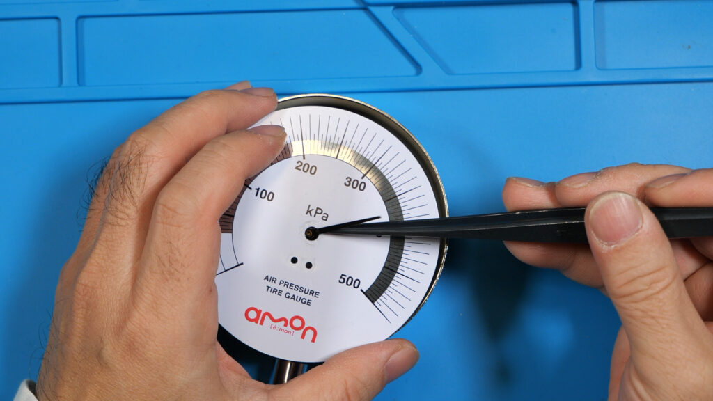 目盛り板を外す