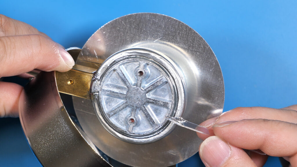 ダイヤフラム裏すべて塞ぐ